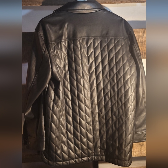 Karl Lagerfeld - Picture 2 of 3